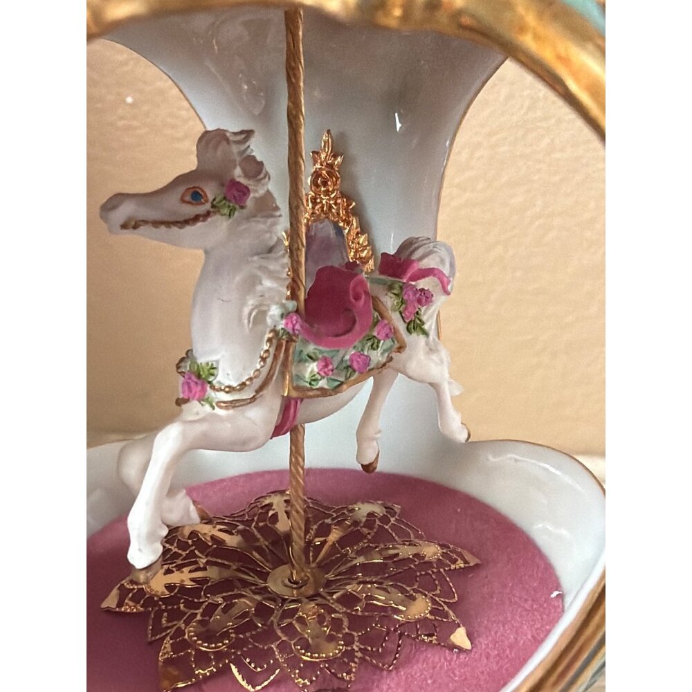Franklin Mint House of Fabergé Carousel Horse Musical Egg  7" - No Box or COA - Picture 3 of 13